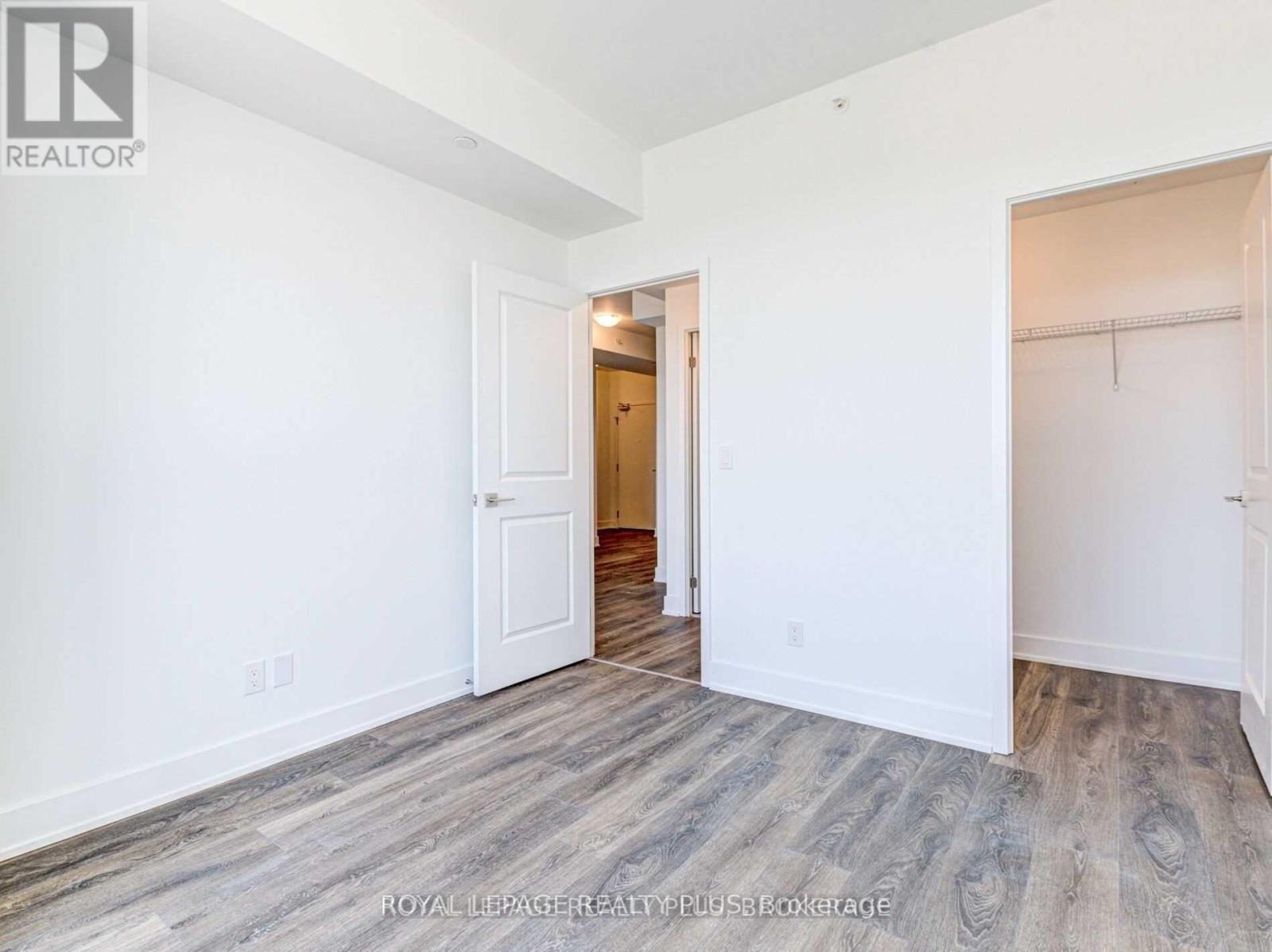 2107 - 297 Oak Walk Drive, Oakville, Ontario  L6H 6R3 - Photo 16 - W12675360