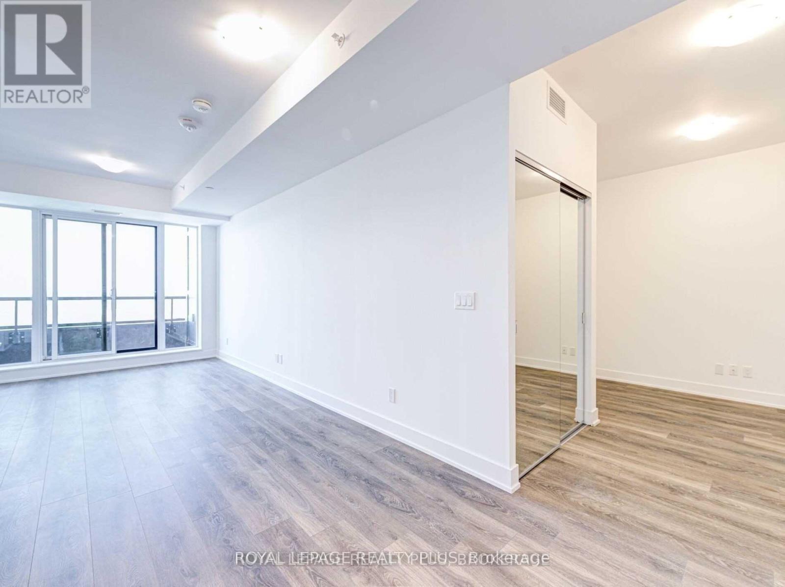 2107 - 297 Oak Walk Drive, Oakville, Ontario  L6H 6R3 - Photo 15 - W12675362