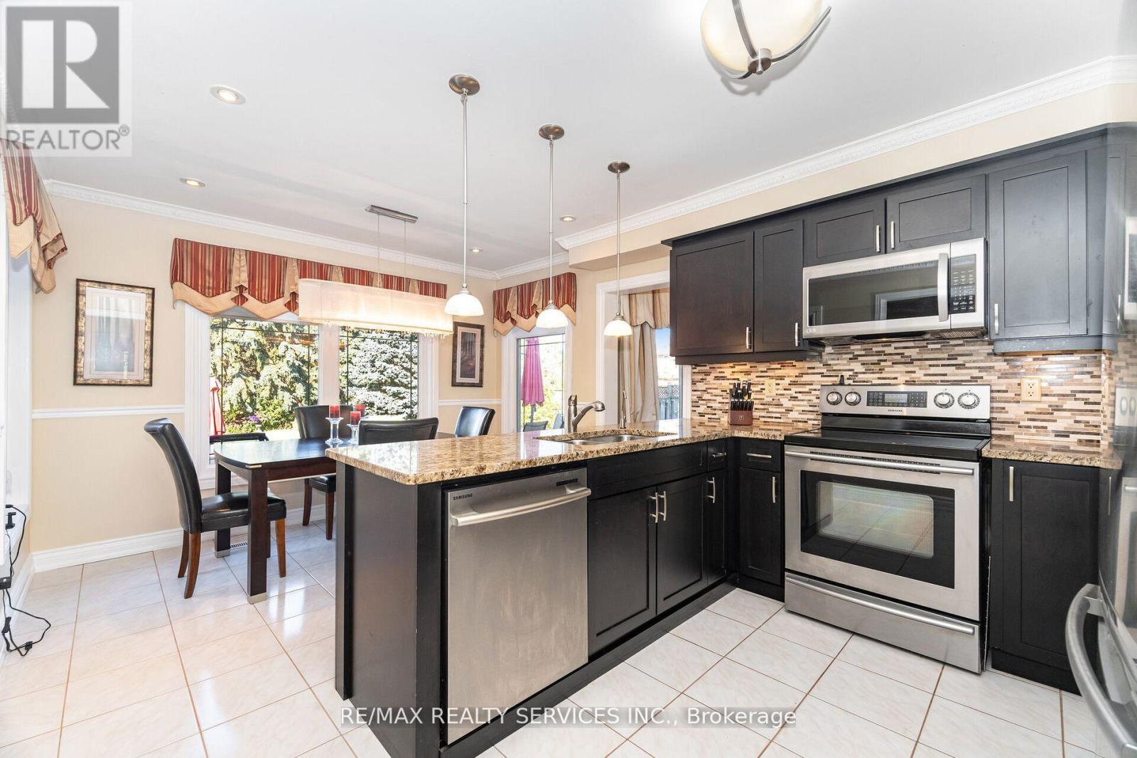 30 Starling Court, Brampton, Ontario  L6Z 3P5 - Photo 14 - W12675416