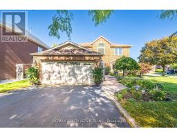 30 STARLING COURT, Brampton, Ontario