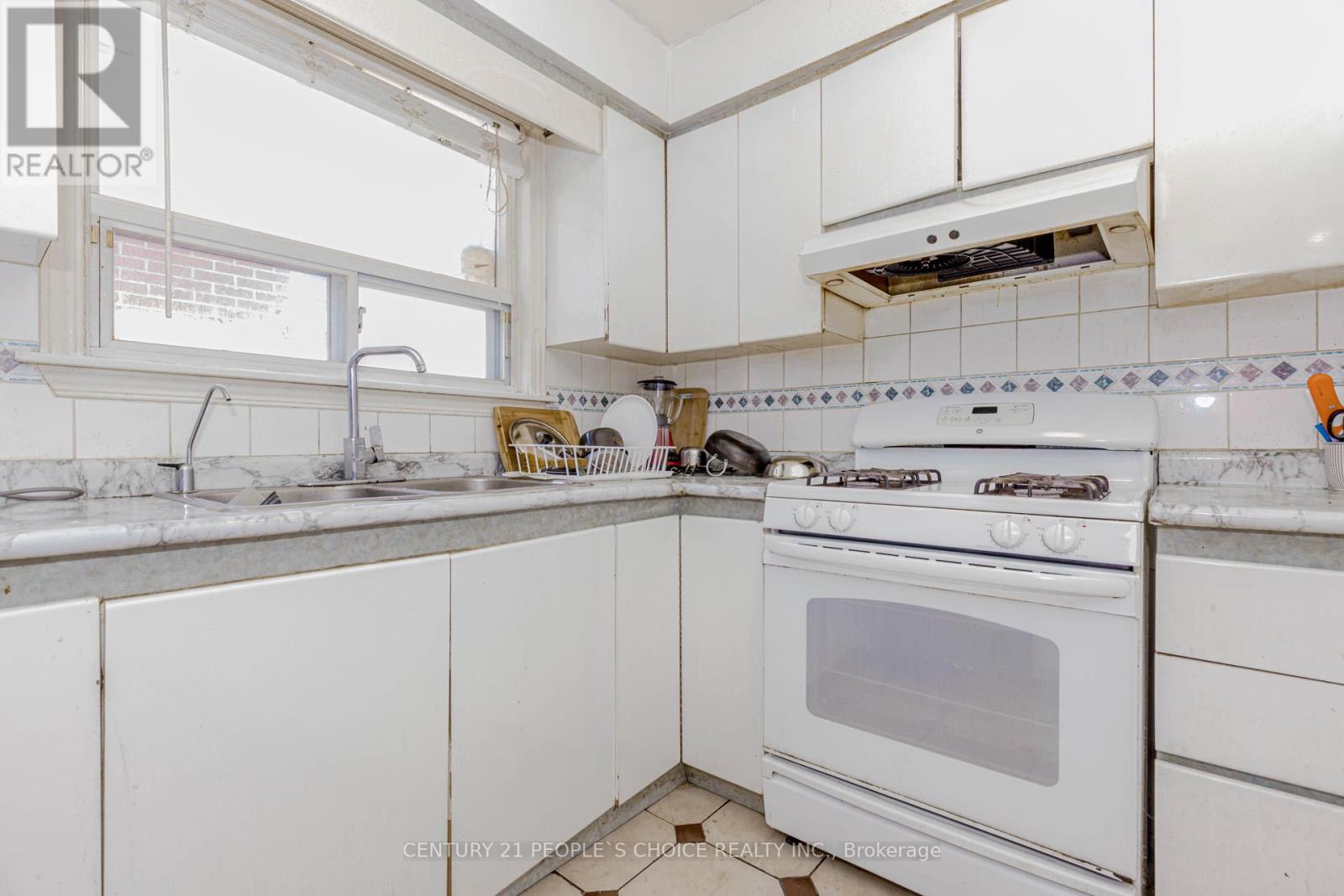 4104 Brandon Gate, Mississauga, Ontario  L4T 3P2 - Photo 16 - W12675454