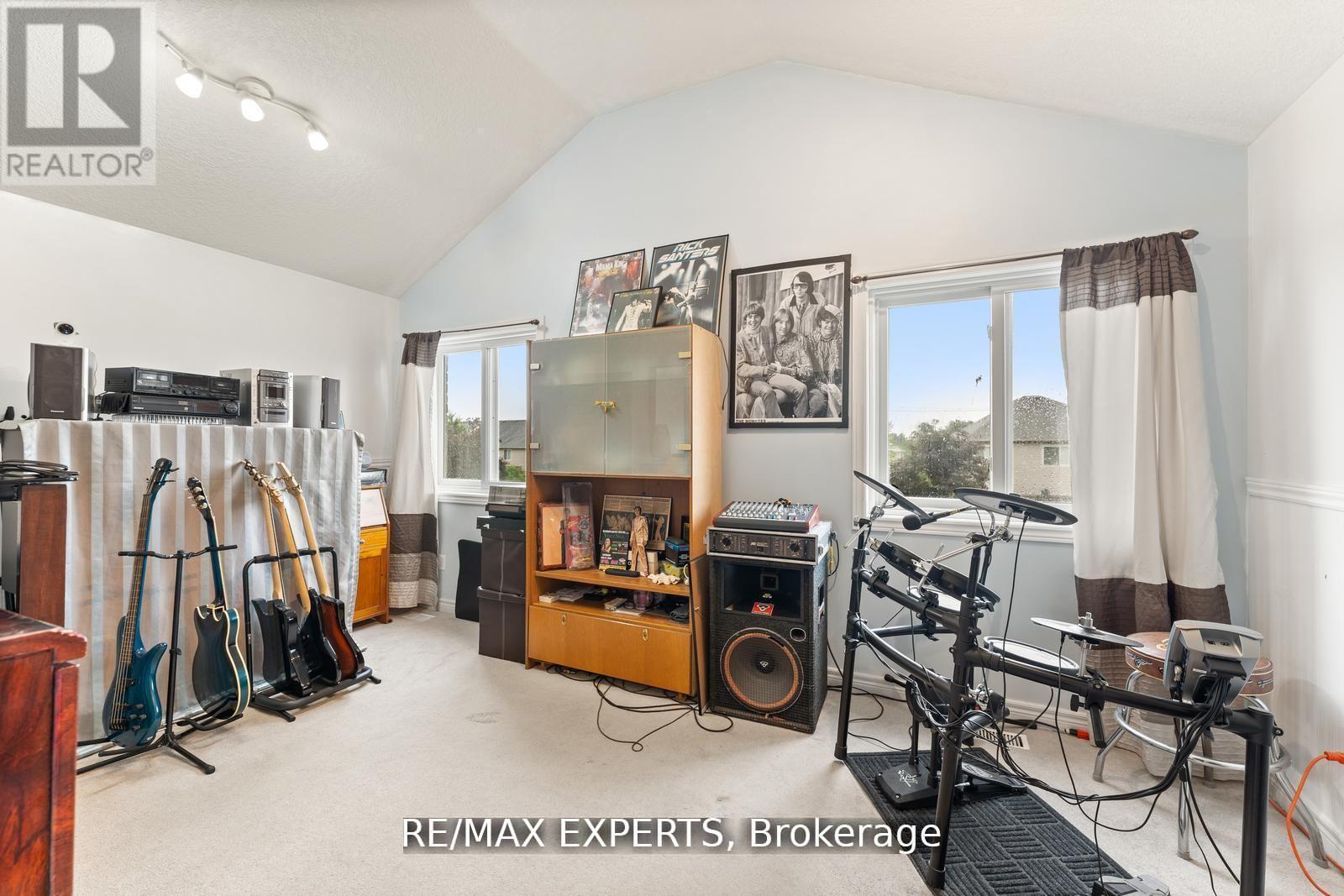 56 Steepleridge Street, Kitchener, Ontario  N2P 2W3 - Photo 17 - X12675376