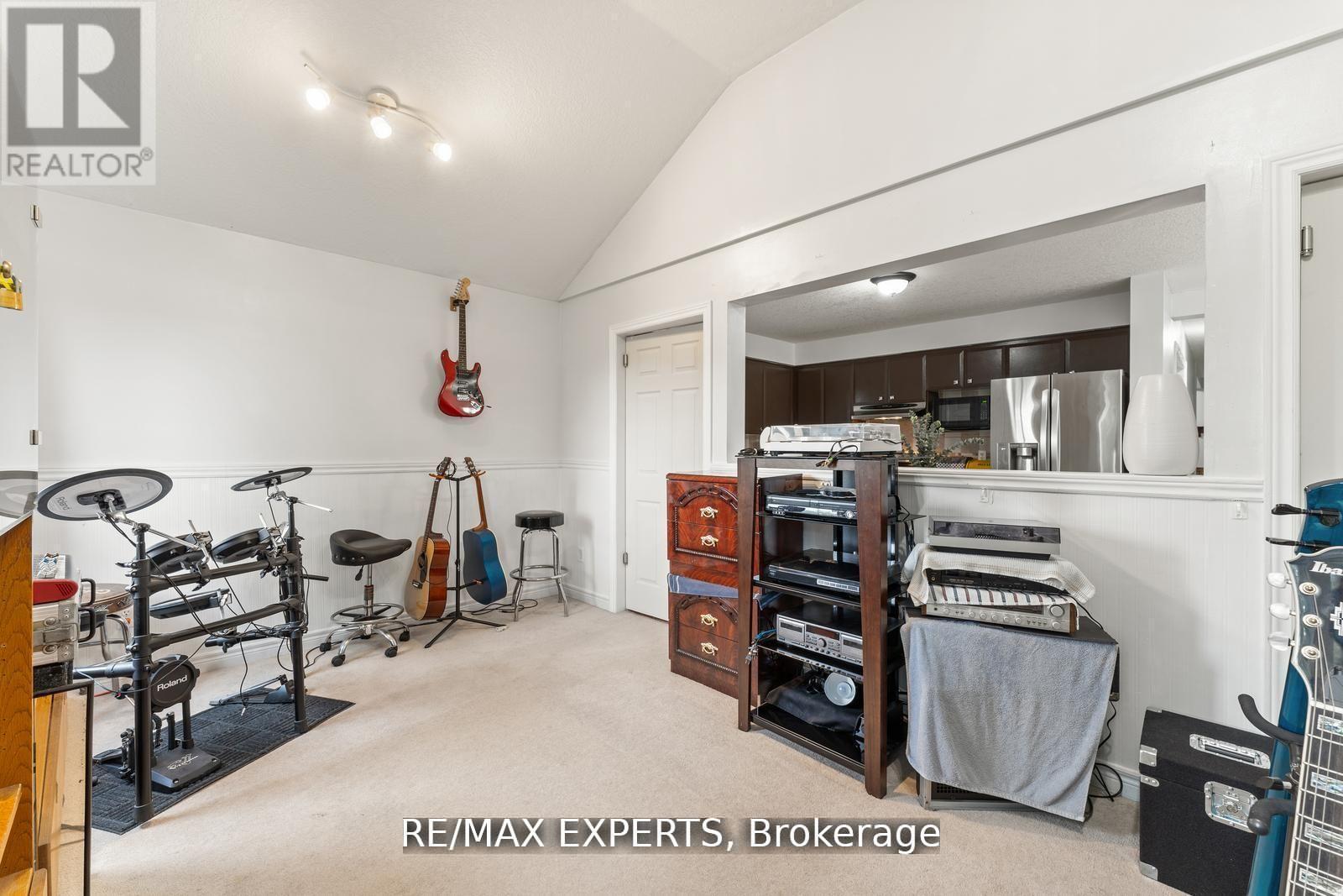 56 Steepleridge Street, Kitchener, Ontario  N2P 2W3 - Photo 18 - X12675376