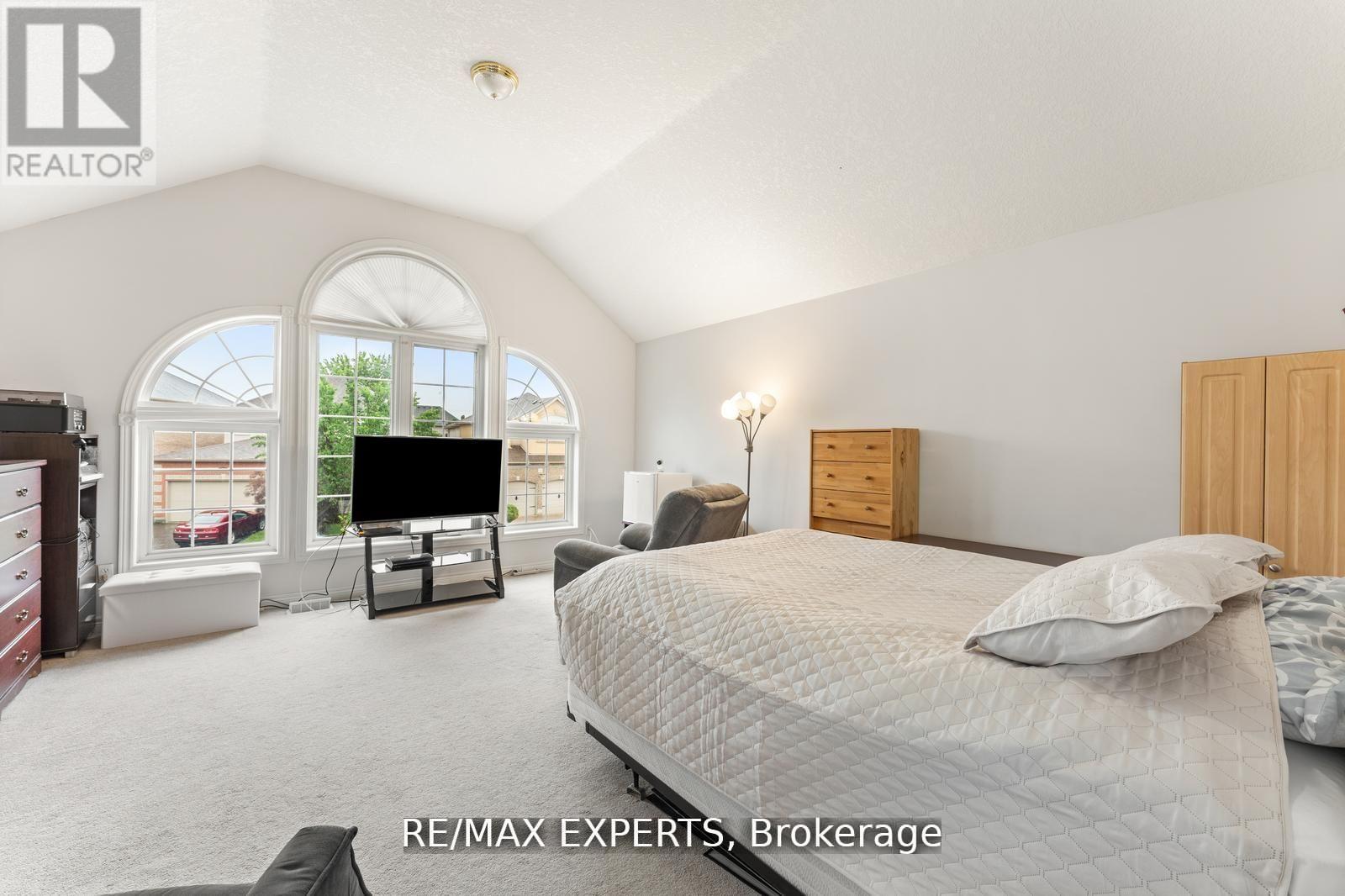 56 Steepleridge Street, Kitchener, Ontario  N2P 2W3 - Photo 22 - X12675376