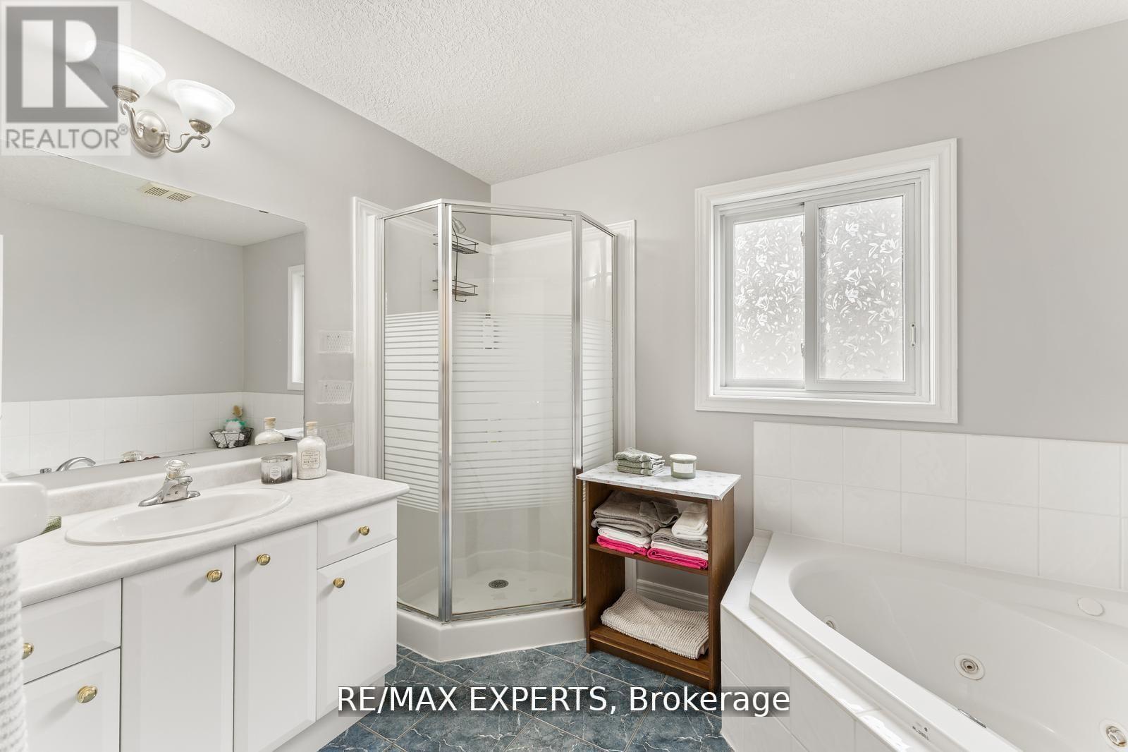 56 Steepleridge Street, Kitchener, Ontario  N2P 2W3 - Photo 24 - X12675376