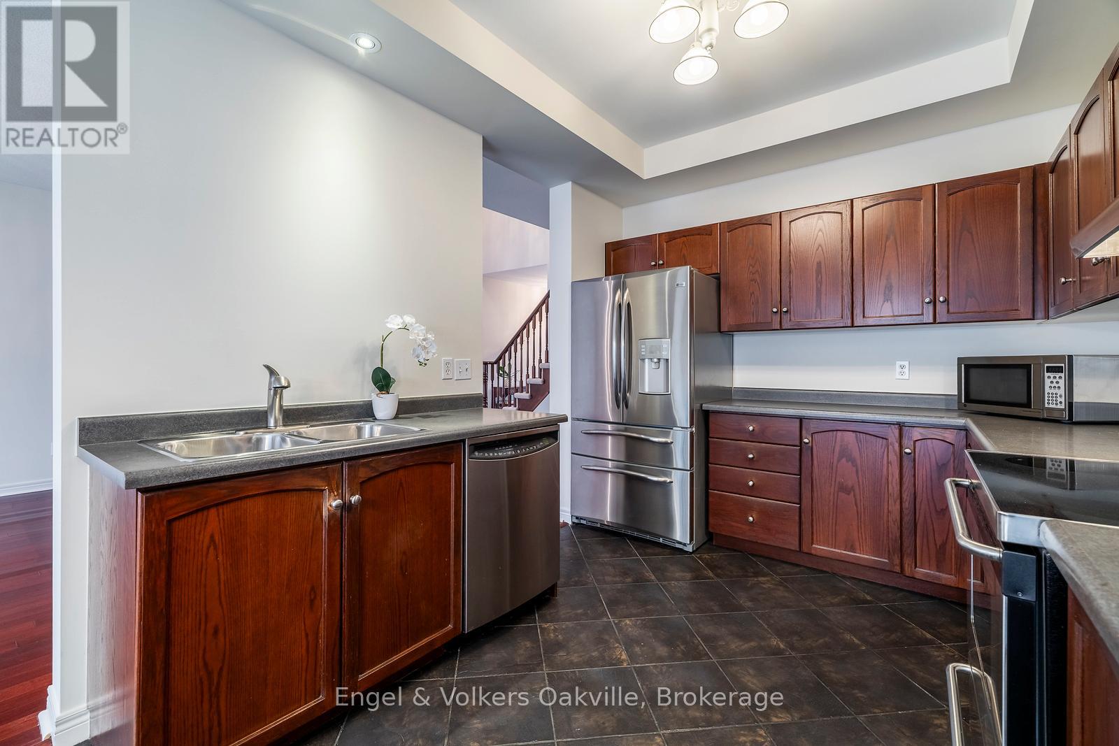 17 - 2169 Orchard Road S, Burlington, Ontario  L7L 7H9 - Photo 12 - W12675464