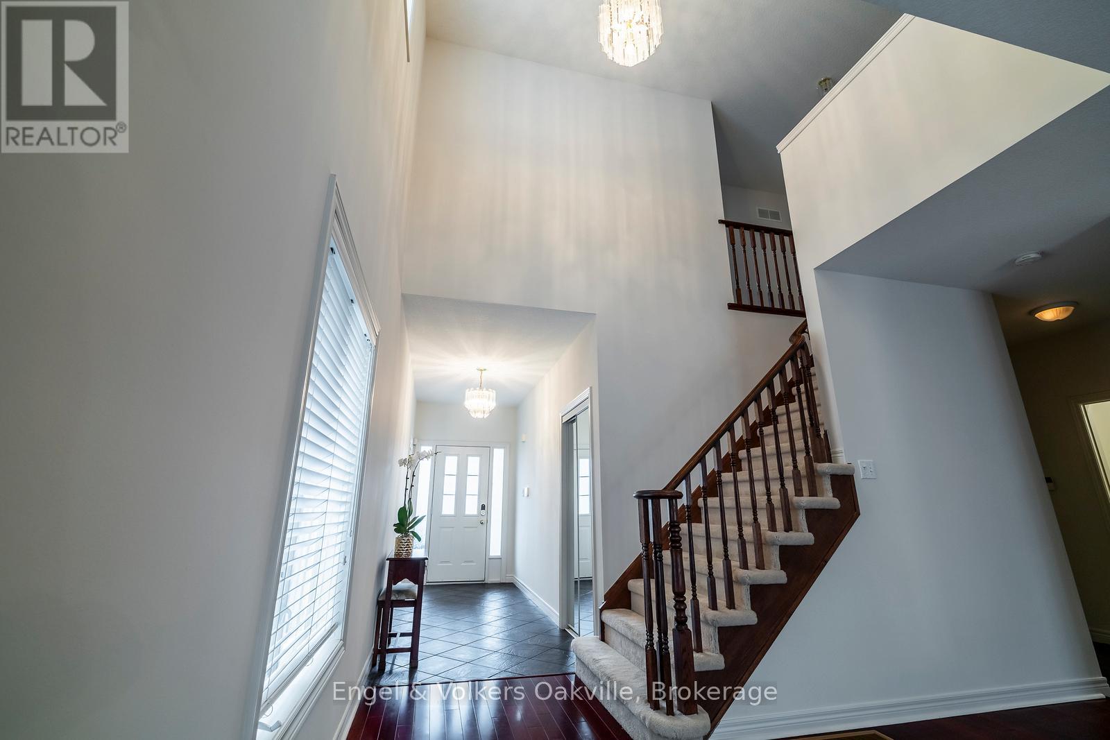 17 - 2169 Orchard Road S, Burlington, Ontario  L7L 7H9 - Photo 5 - W12675464