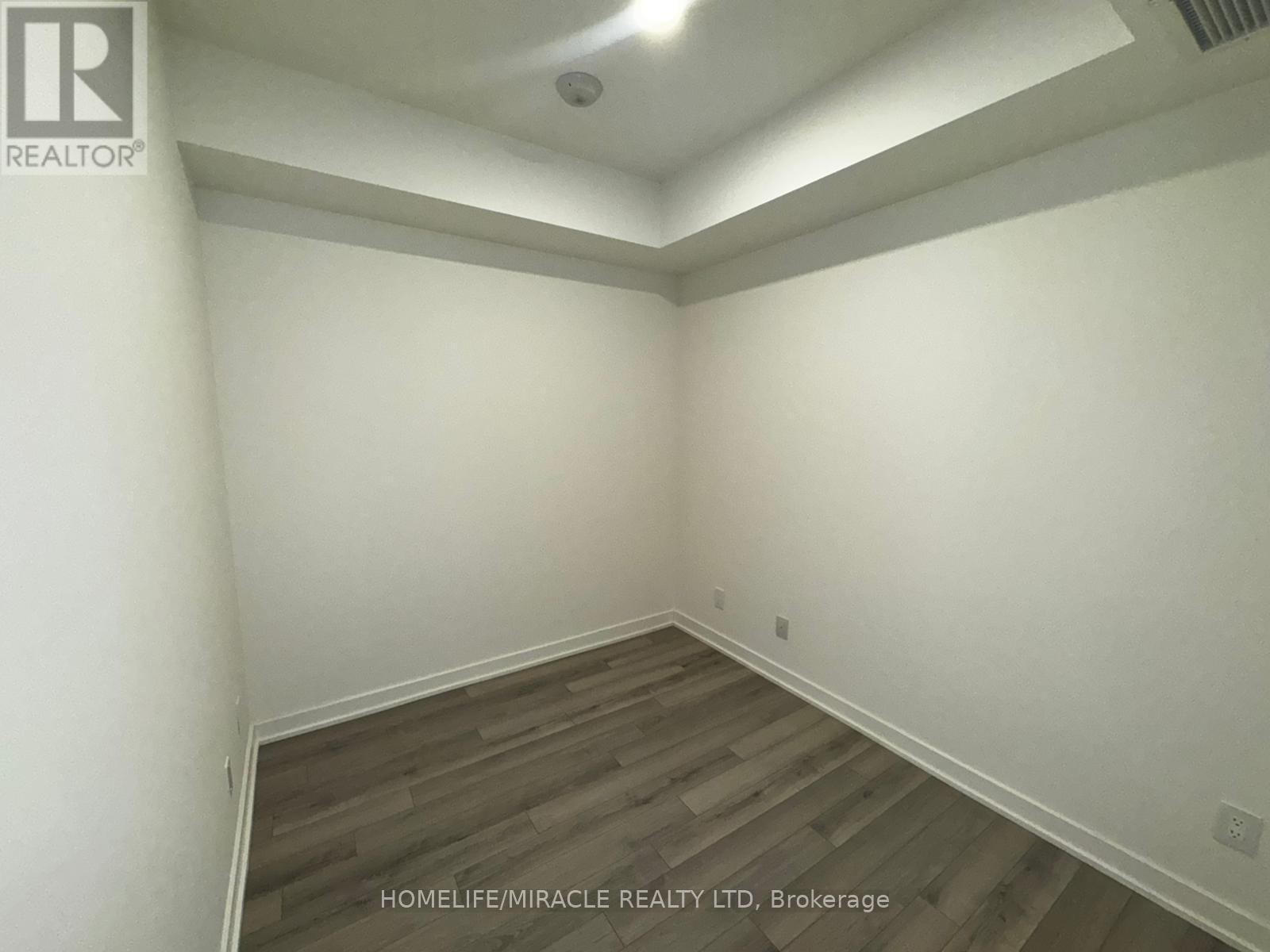 402 - 3071 Trafalgar Road E, Oakville, Ontario  L6H 8C6 - Photo 19 - W12664138