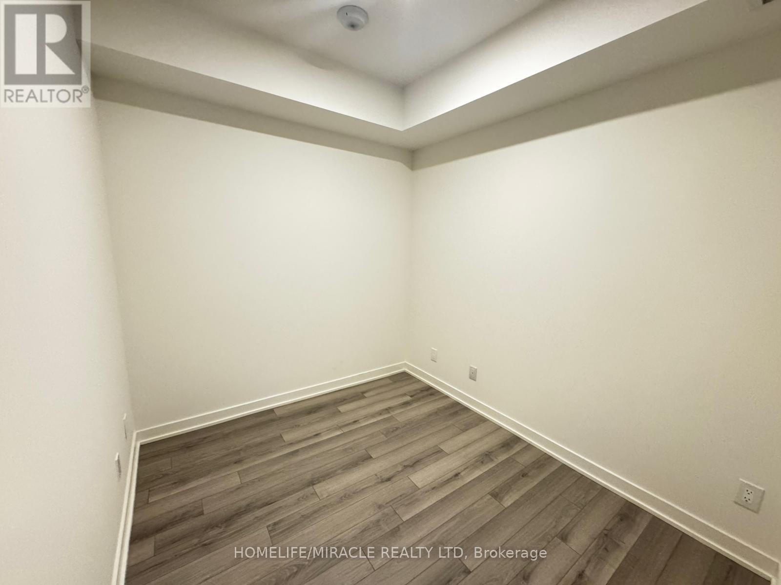 402 - 3071 Trafalgar Road E, Oakville, Ontario  L6H 8C6 - Photo 15 - W12664138