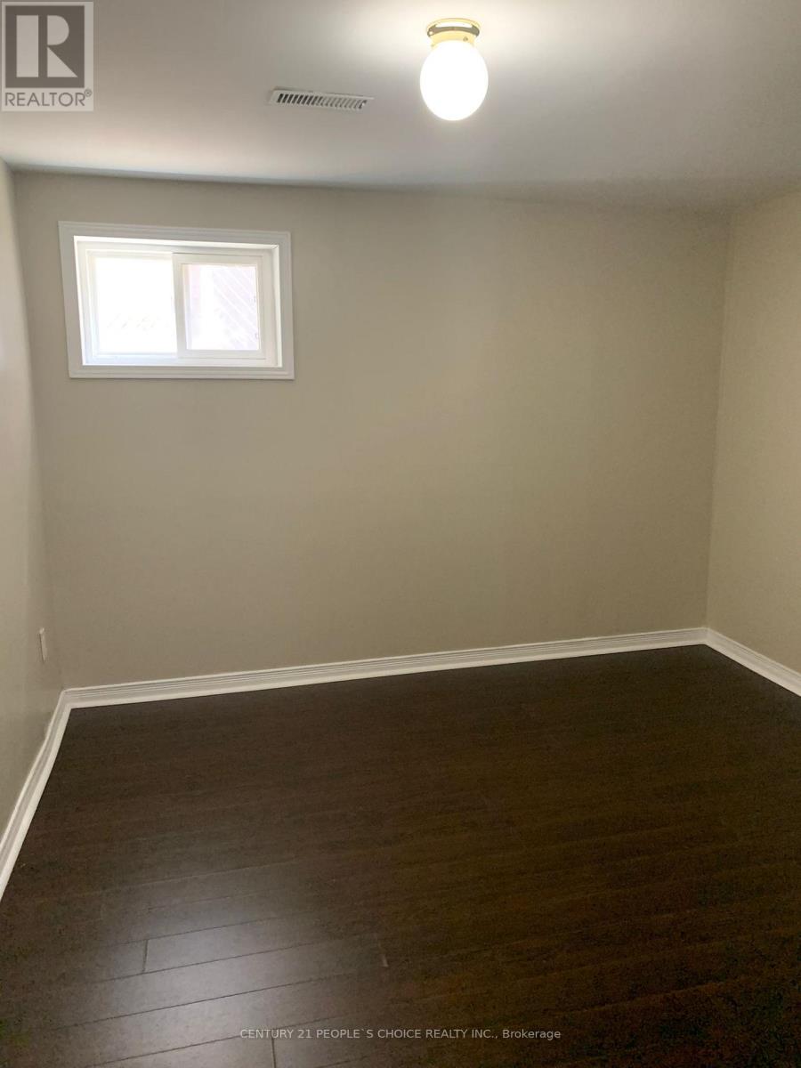 Lower - 7523 Middlebrook Street, Mississauga, Ontario  L4T 3S1 - Photo 8 - W12673198