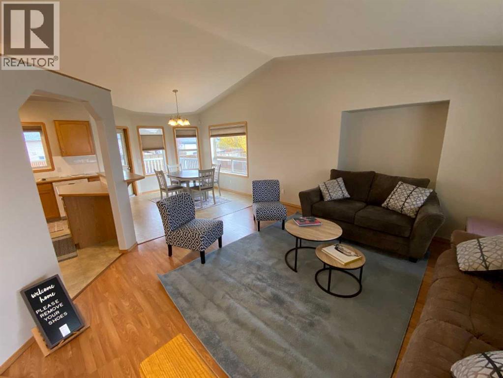 90 Upland Road W, Brooks, Alberta  T1R 0P9 - Photo 3 - A2251110