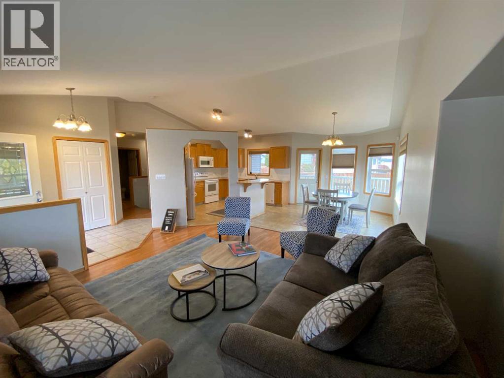 90 Upland Road W, Brooks, Alberta  T1R 0P9 - Photo 4 - A2251110