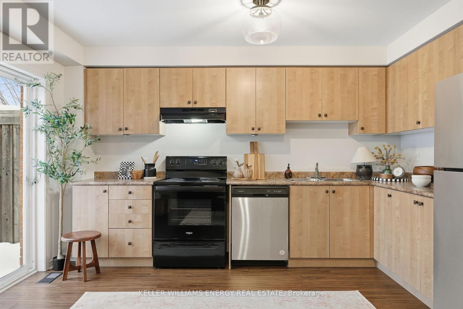 17 - 1280 Harmony Road N, Oshawa, Ontario L1K 0P8 - Photo 4 - E12675656