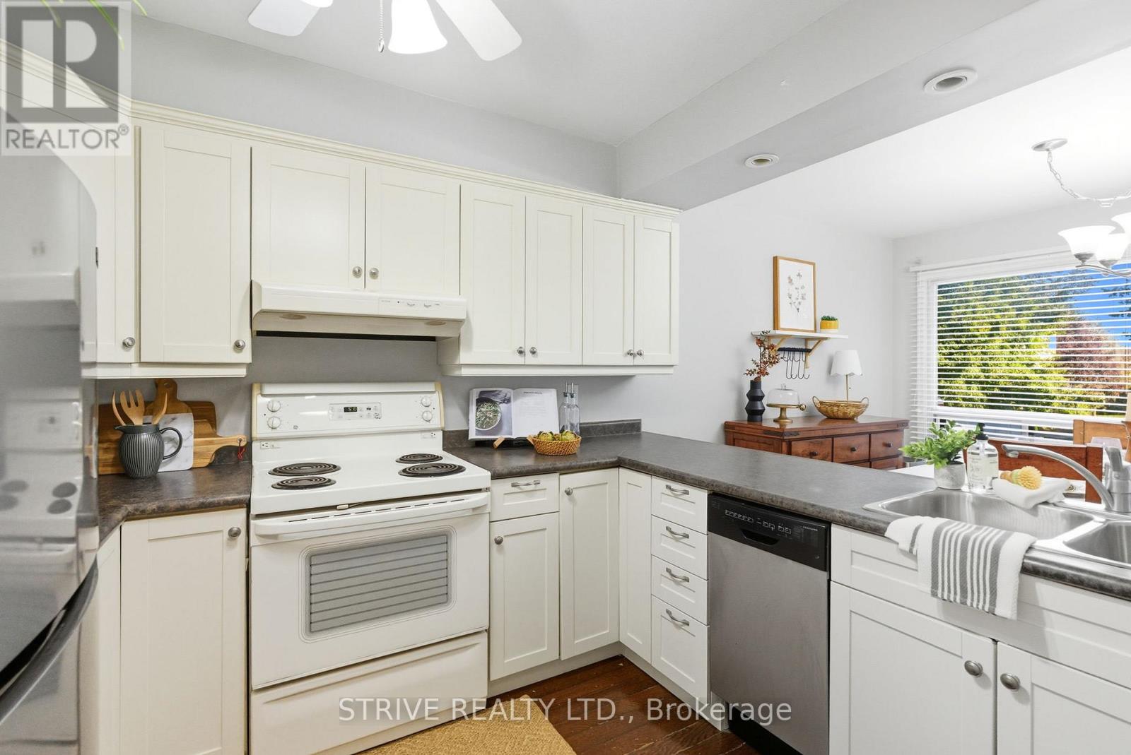 66 Park Lane Circle, Clarington, Ontario  L1B 0K2 - Photo 18 - E12675778