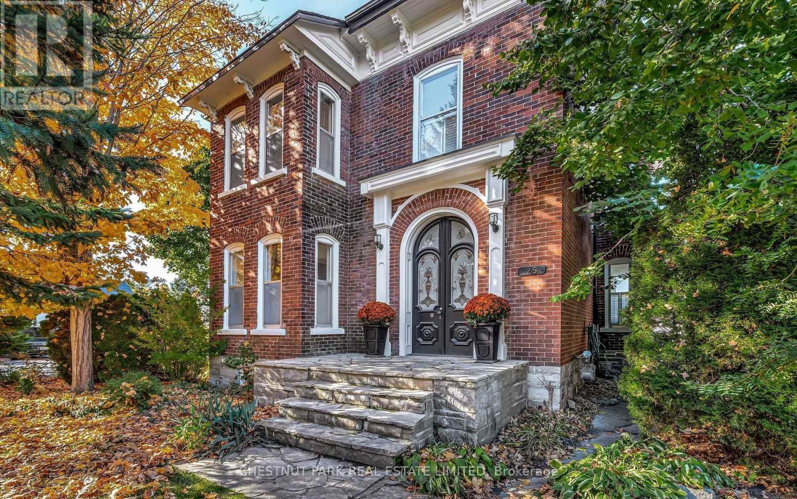 25 Picton Main Street, Prince Edward County, Ontario  K0K 2T0 - Photo 1 - X12675648