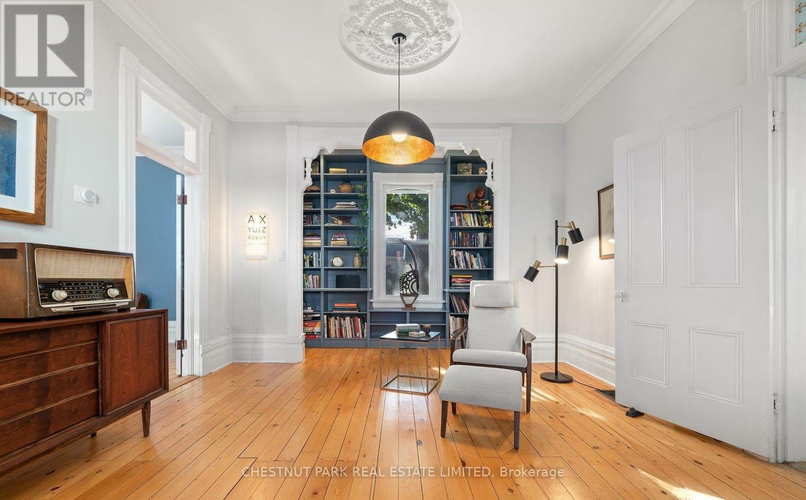 25 Picton Main Street, Prince Edward County, Ontario  K0K 2T0 - Photo 14 - X12675648