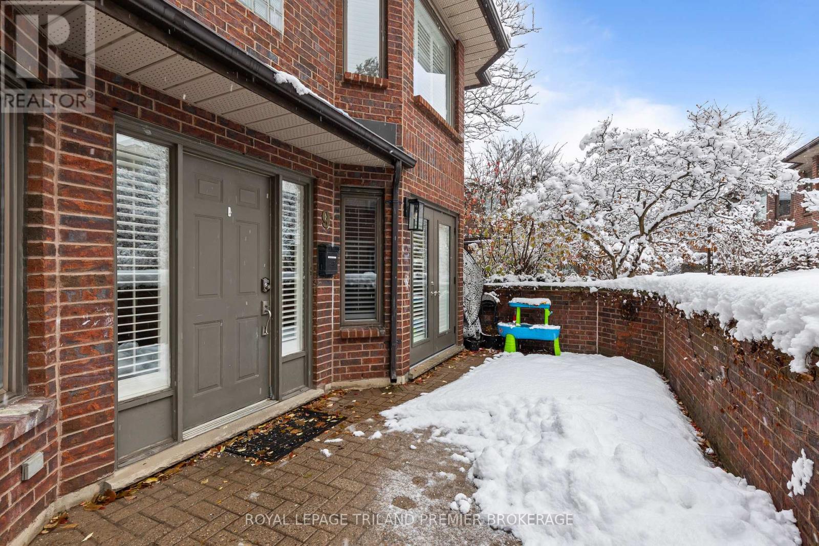 9 - 152 Albert Street, London East, Ontario  N6A 1M1 - Photo 2 - X12675560