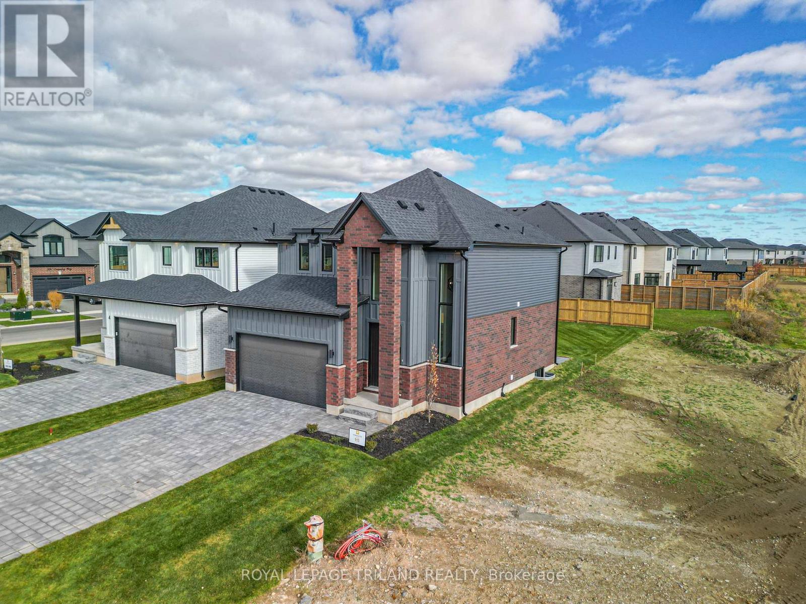 27 Allister Drive, Middlesex Centre, Ontario  N0L 1R0 - Photo 4 - X12675680