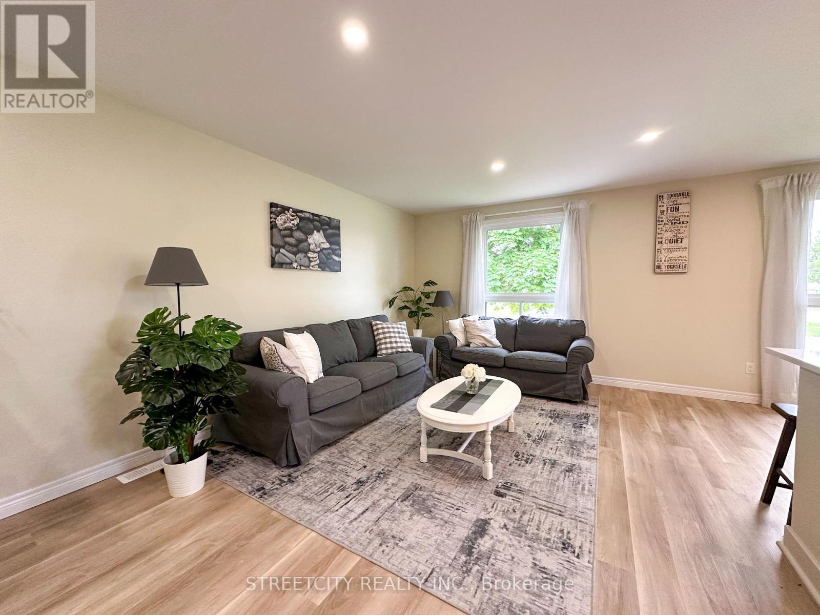 1578 Councillors Street, St. Clair, Ontario  N0N 1H0 - Photo 5 - X12675688