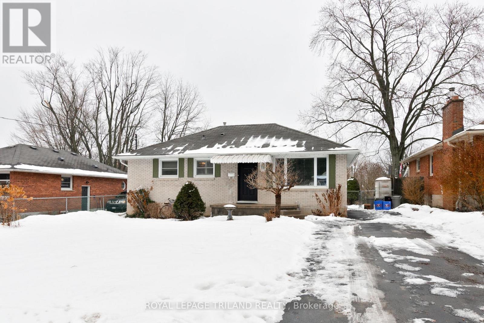 208 Trowbridge Avenue, London South, Ontario  N6J 3M3 - Photo 3 - X12675710