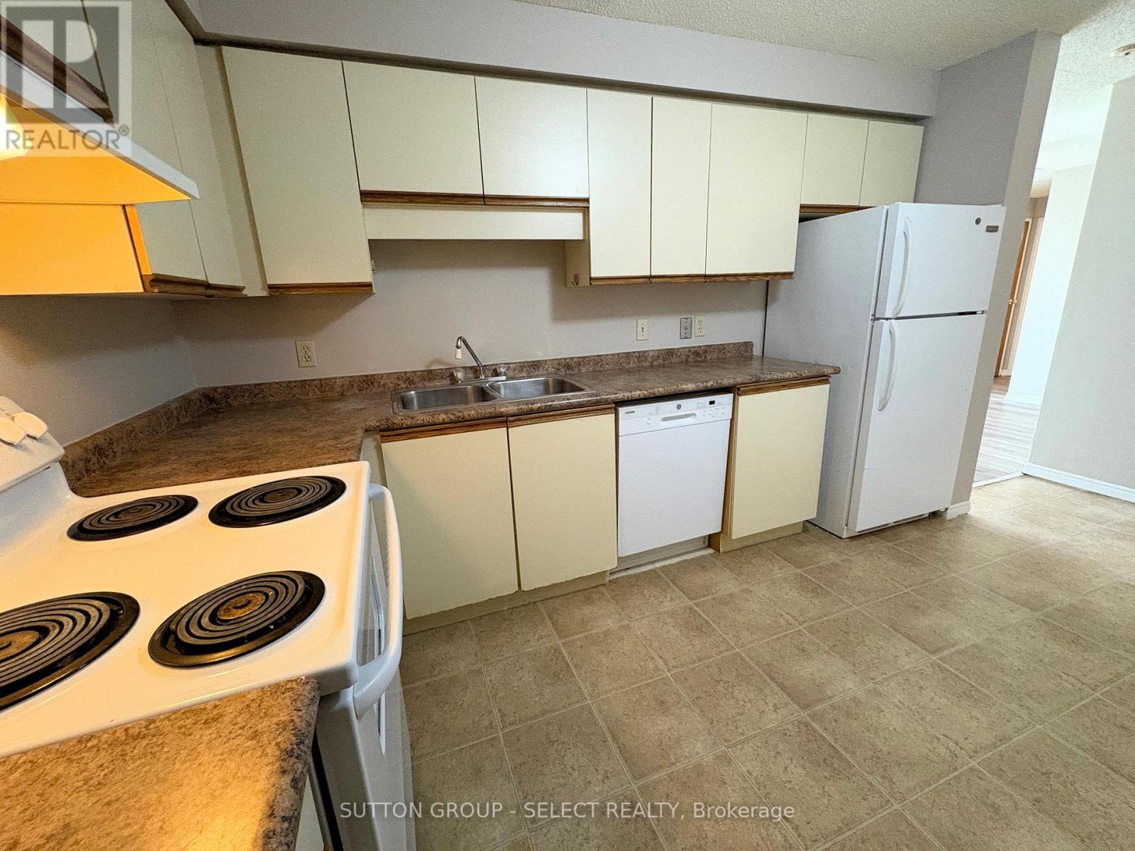 409 - 35 Green Valley Drive, Kitchener, Ontario  N2P 2A5 - Photo 13 - X12675740