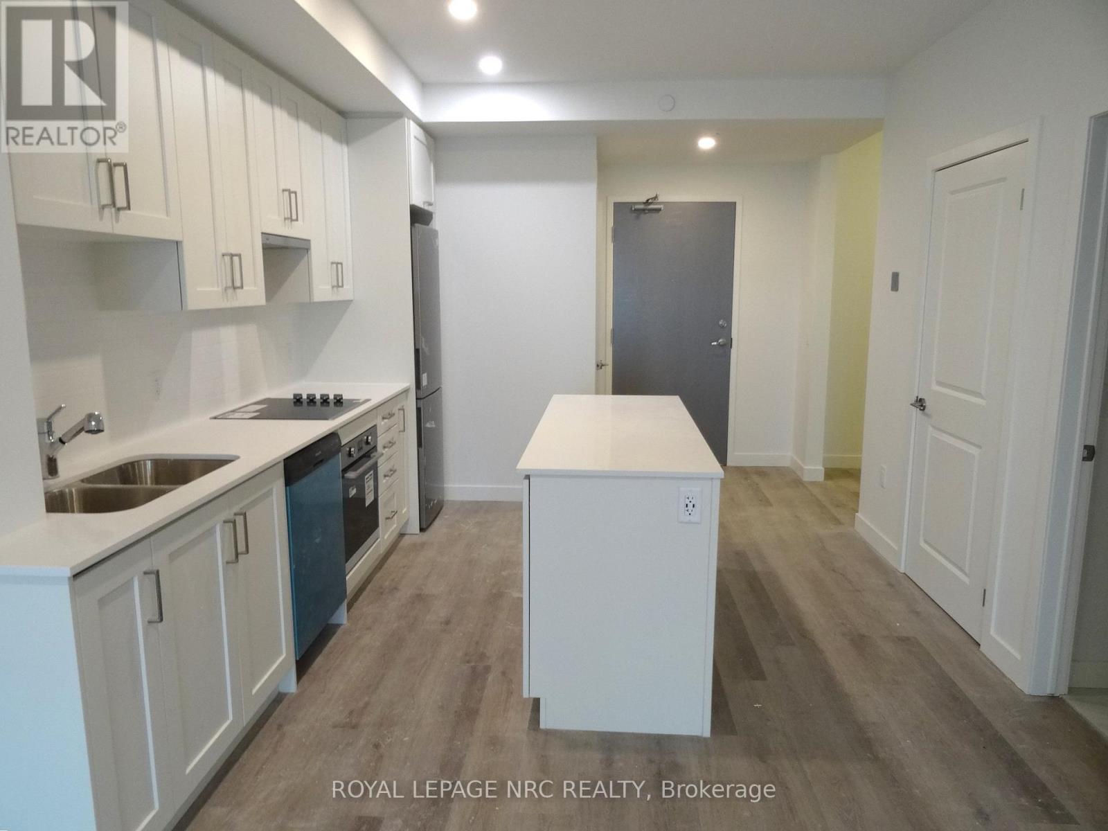 712 - 461 Green Road, Hamilton, Ontario  L8E 5B4 - Photo 3 - X12642556