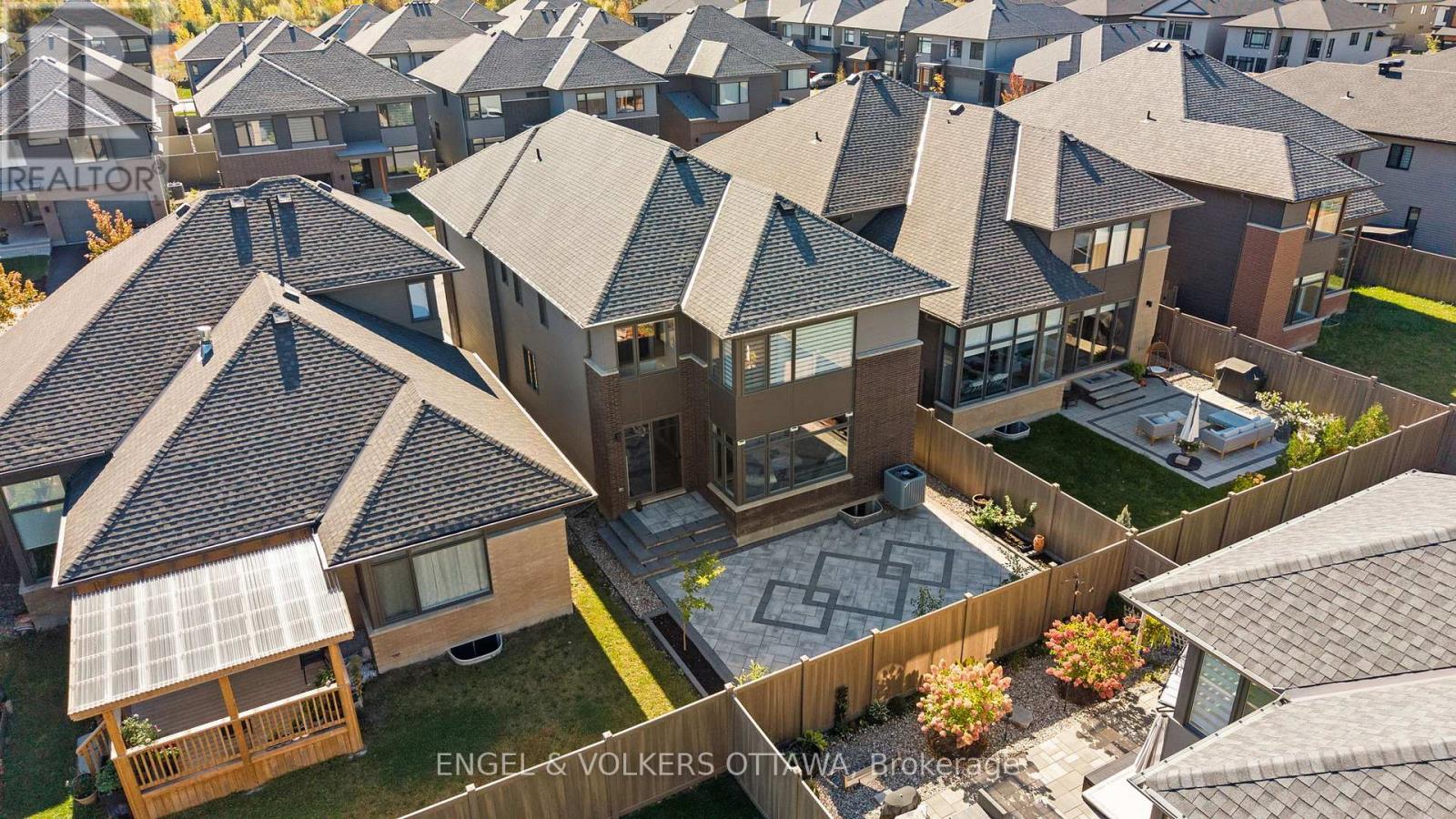 933 Islington Way, Ottawa, Ontario  K1T 0T7 - Photo 37 - X12675472