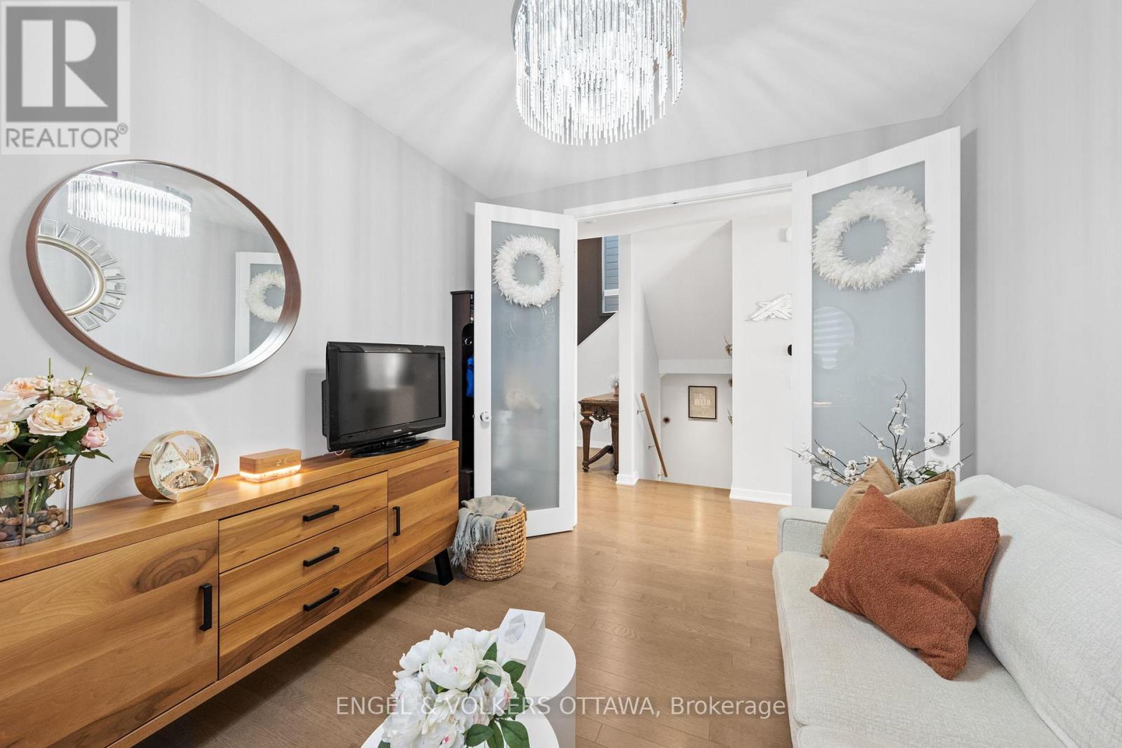 933 Islington Way, Ottawa, Ontario  K1T 0T7 - Photo 9 - X12675472