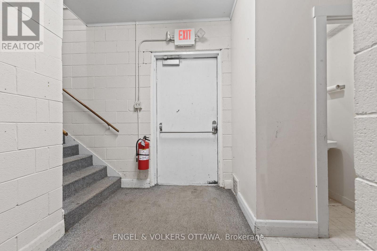 518 Church Street, North Dundas, Ontario  K0C 2K0 - Photo 5 - X12675580