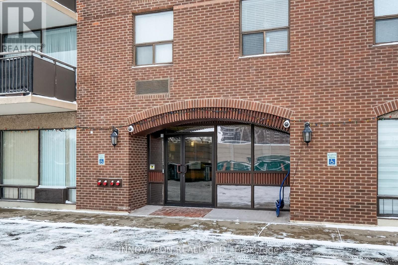 101 - 1190 Richmond Road S, Ottawa, Ontario  K2B 8J3 - Photo 2 - X12675644