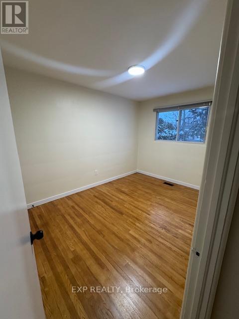 2243 Miramichi Street, Ottawa, Ontario  K2C 0Z1 - Photo 11 - X12675794