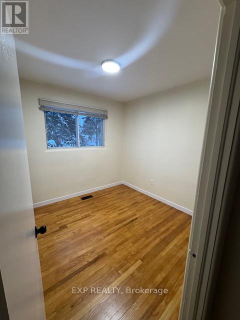 2243 Miramichi Street, Ottawa, Ontario  K2C 0Z1 - Photo 12 - X12675794