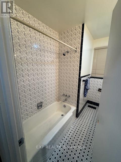 2243 Miramichi Street, Ottawa, Ontario  K2C 0Z1 - Photo 6 - X12675794