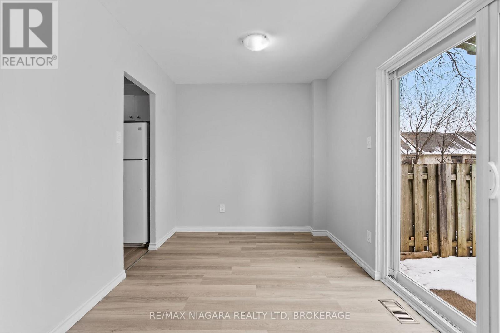 152 - 17 Old Pine Trail, St. Catharines, Ontario  L2R 4R3 - Photo 8 - X12675578