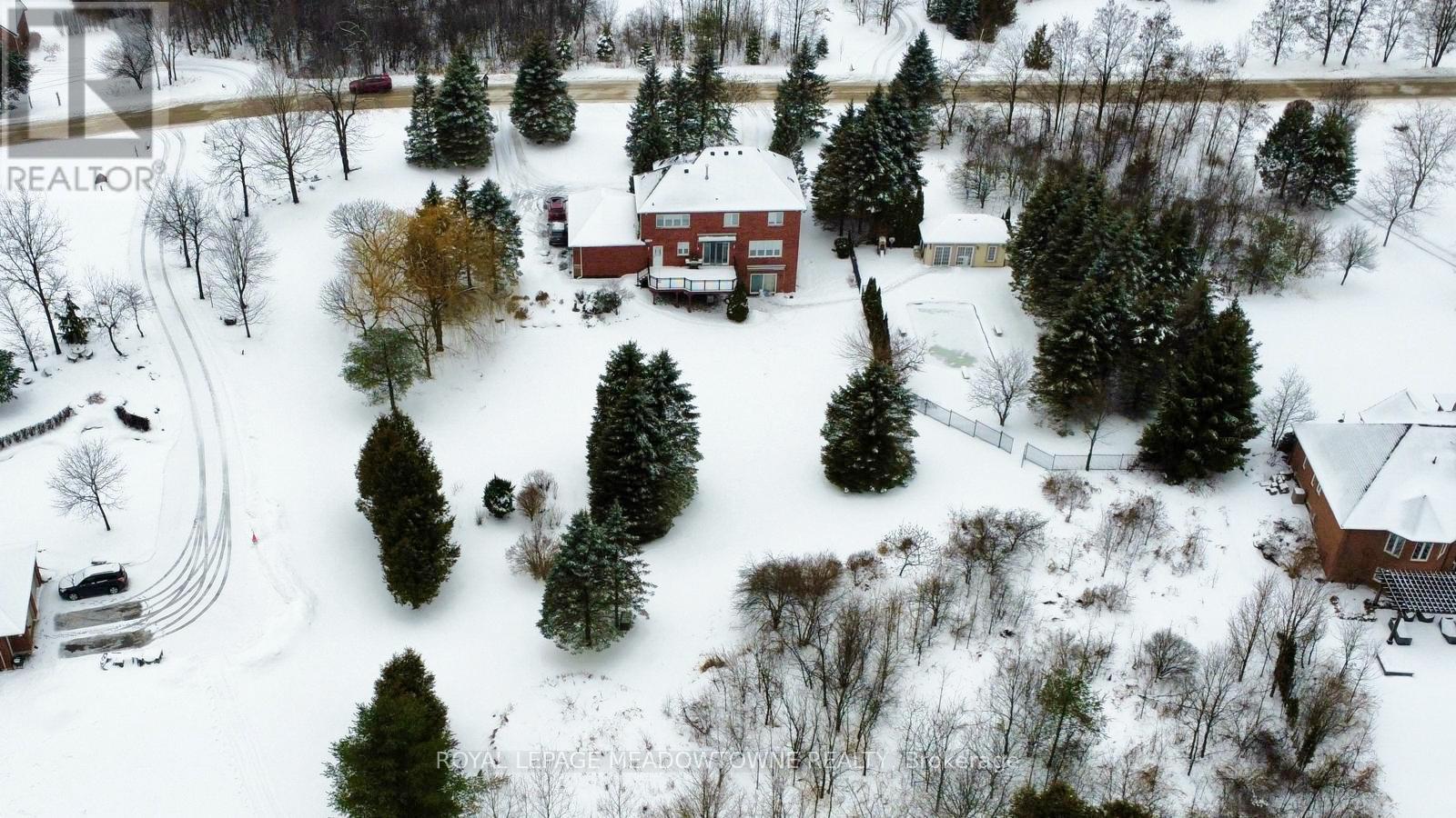 8 Deer Run Crescent, Halton Hills, Ontario  L7J 2L7 - Photo 45 - W12481264