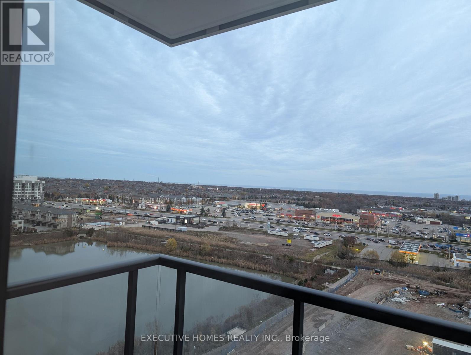 1208 - 3071 Trafalgar Road, Oakville, Ontario  L6H 8C6 - Photo 9 - W12670222