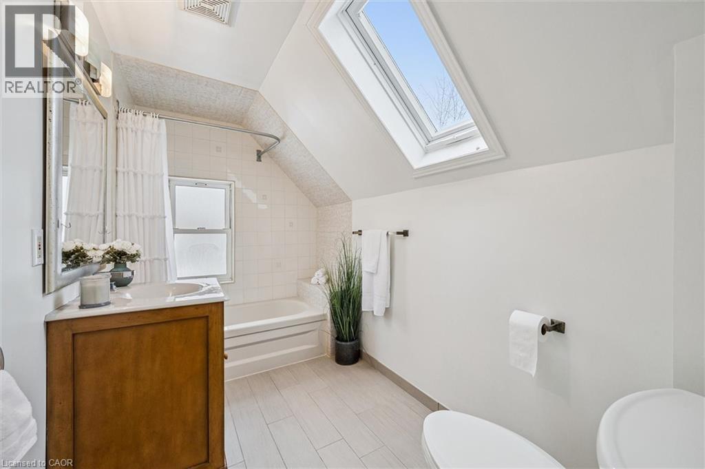 56 John Street W, Waterloo, Ontario  N2L 1B4 - Photo 20 - 40796023