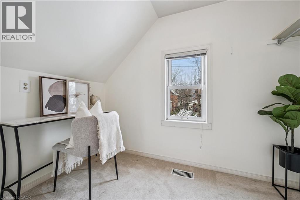 56 John Street W, Waterloo, Ontario  N2L 1B4 - Photo 25 - 40796023