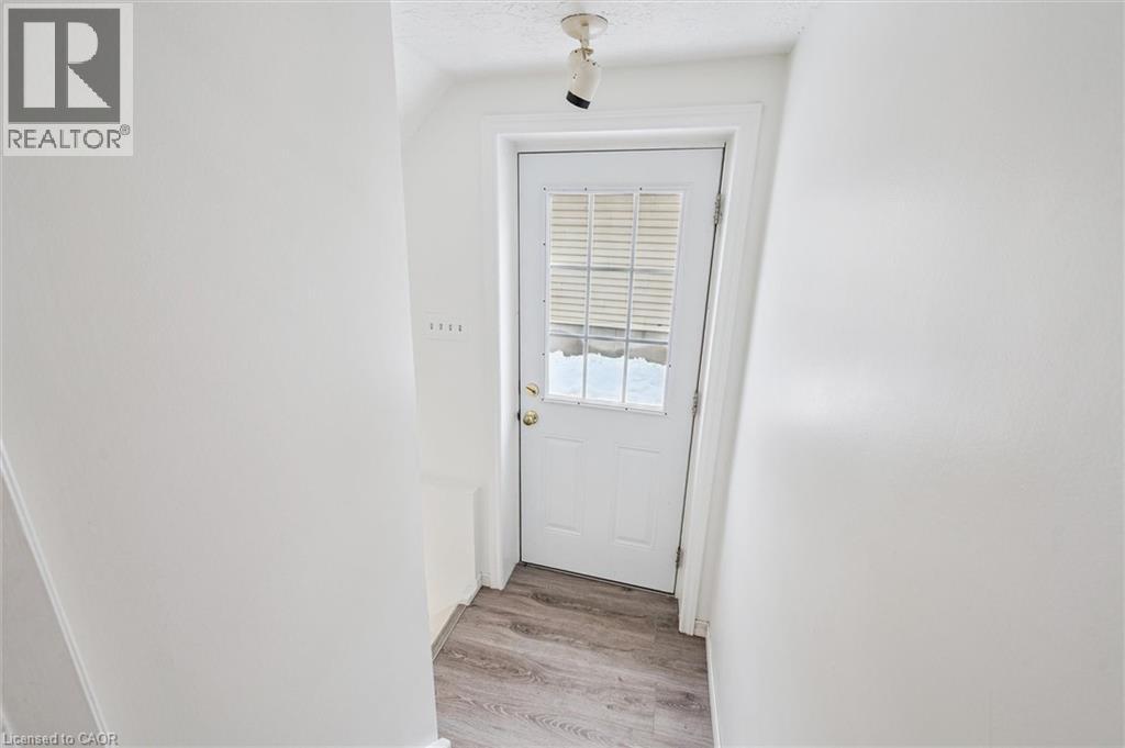 56 John Street W, Waterloo, Ontario  N2L 1B4 - Photo 26 - 40796023