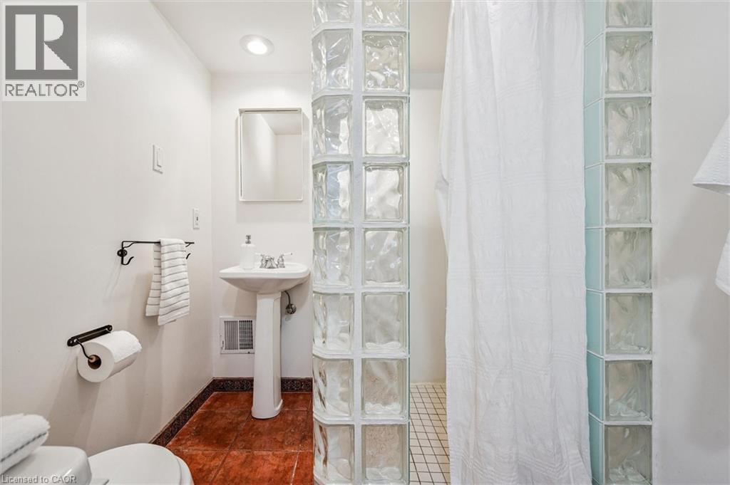 56 John Street W, Waterloo, Ontario  N2L 1B4 - Photo 28 - 40796023