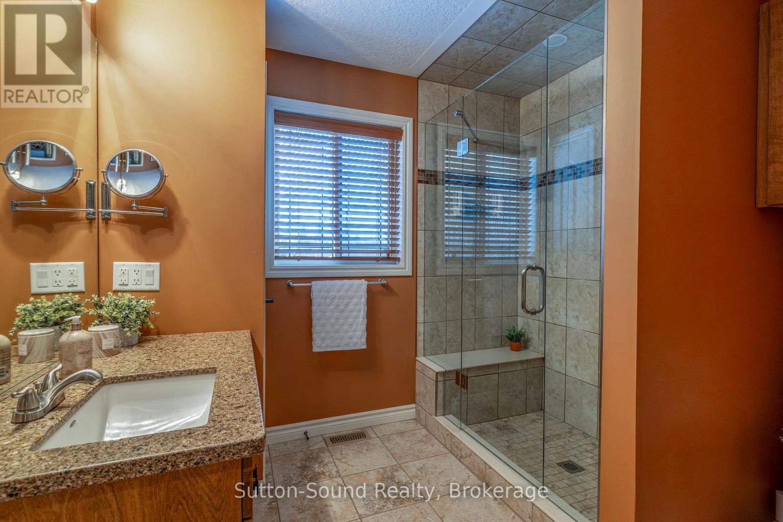 905 27th Street W, Georgian Bluffs, Ontario  N4K 6V5 - Photo 39 - X12675810