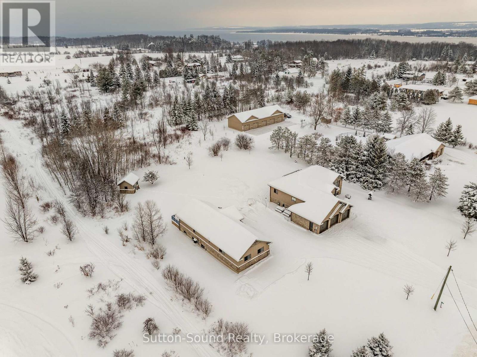 905 27th Street W, Georgian Bluffs, Ontario  N4K 6V5 - Photo 44 - X12675810