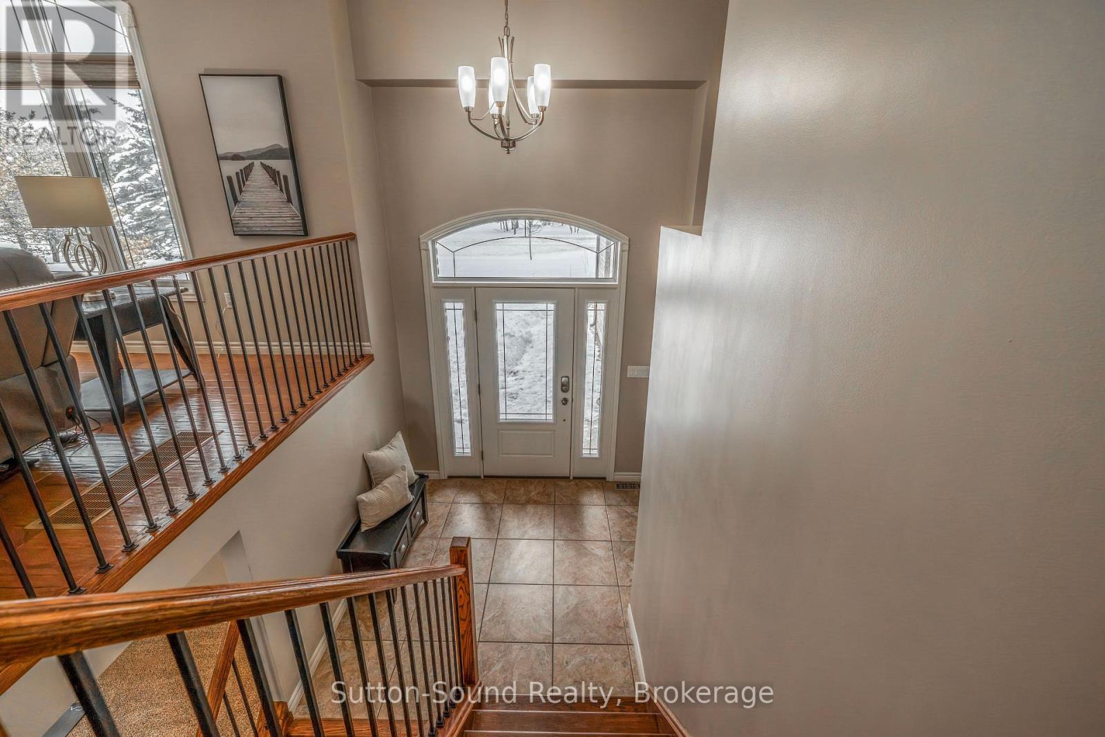 905 27th Street W, Georgian Bluffs, Ontario  N4K 6V5 - Photo 7 - X12675810