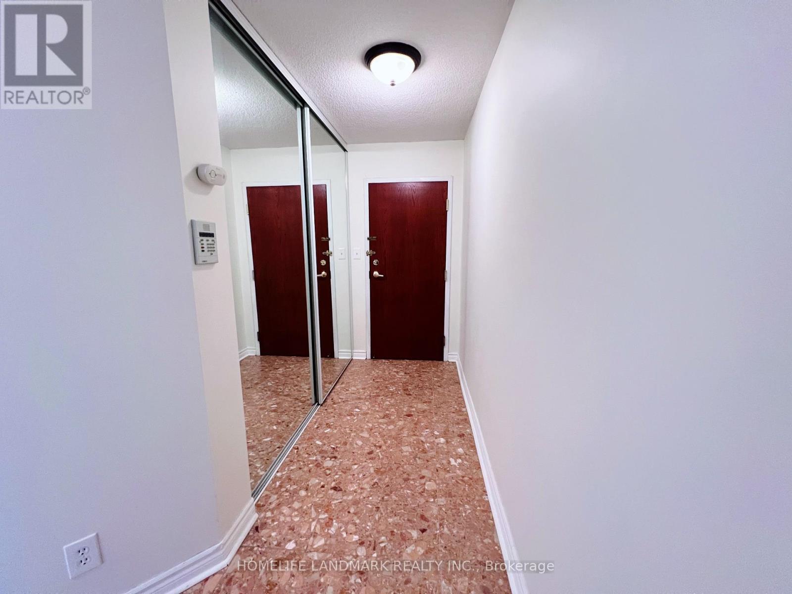 407 - 18 Hillcrest Avenue, Toronto, Ontario  M2N 6T5 - Photo 4 - C12675518