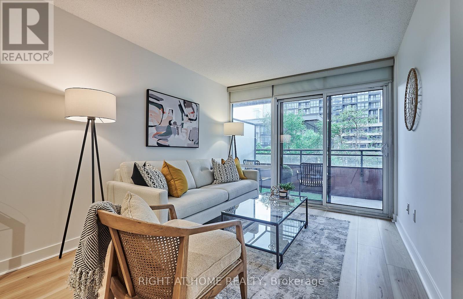 323 - 4k Spadina Avenue, Toronto, Ontario  M5V 3Y9 - Photo 2 - C12675668