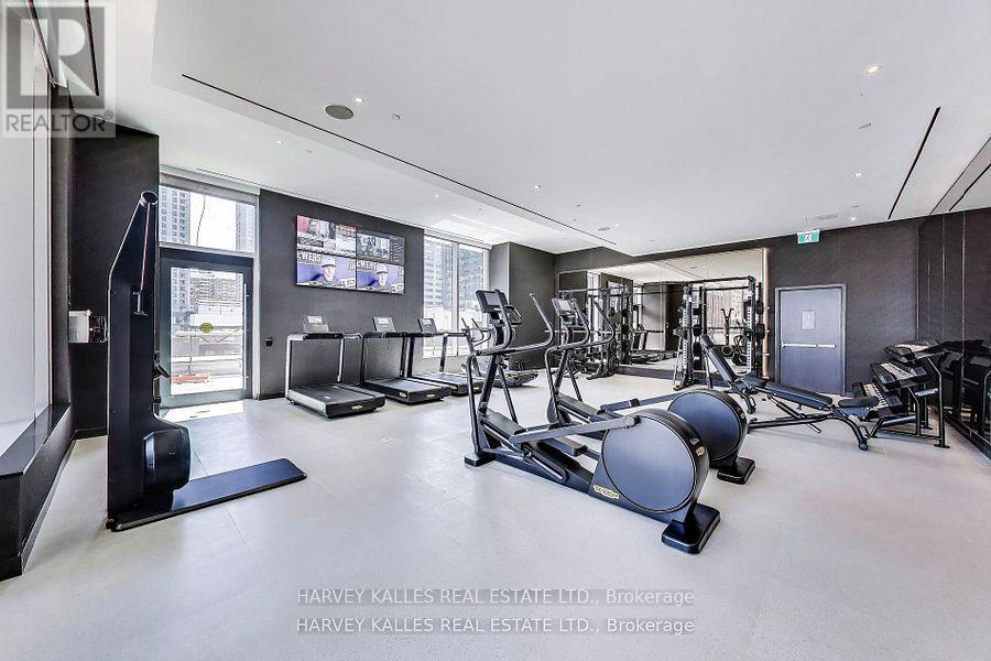 2405 - 11 Yorkville Avenue, Toronto, Ontario  M4W 0B7 - Photo 8 - C12675694