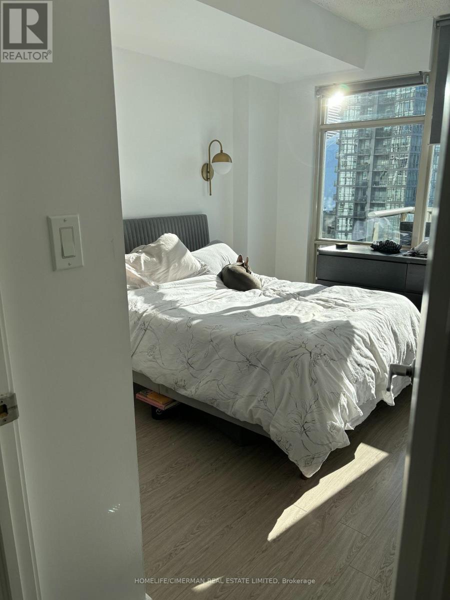 2207 - 35 Mariner Terrace, Toronto, Ontario  M5V 3V9 - Photo 2 - C12675730