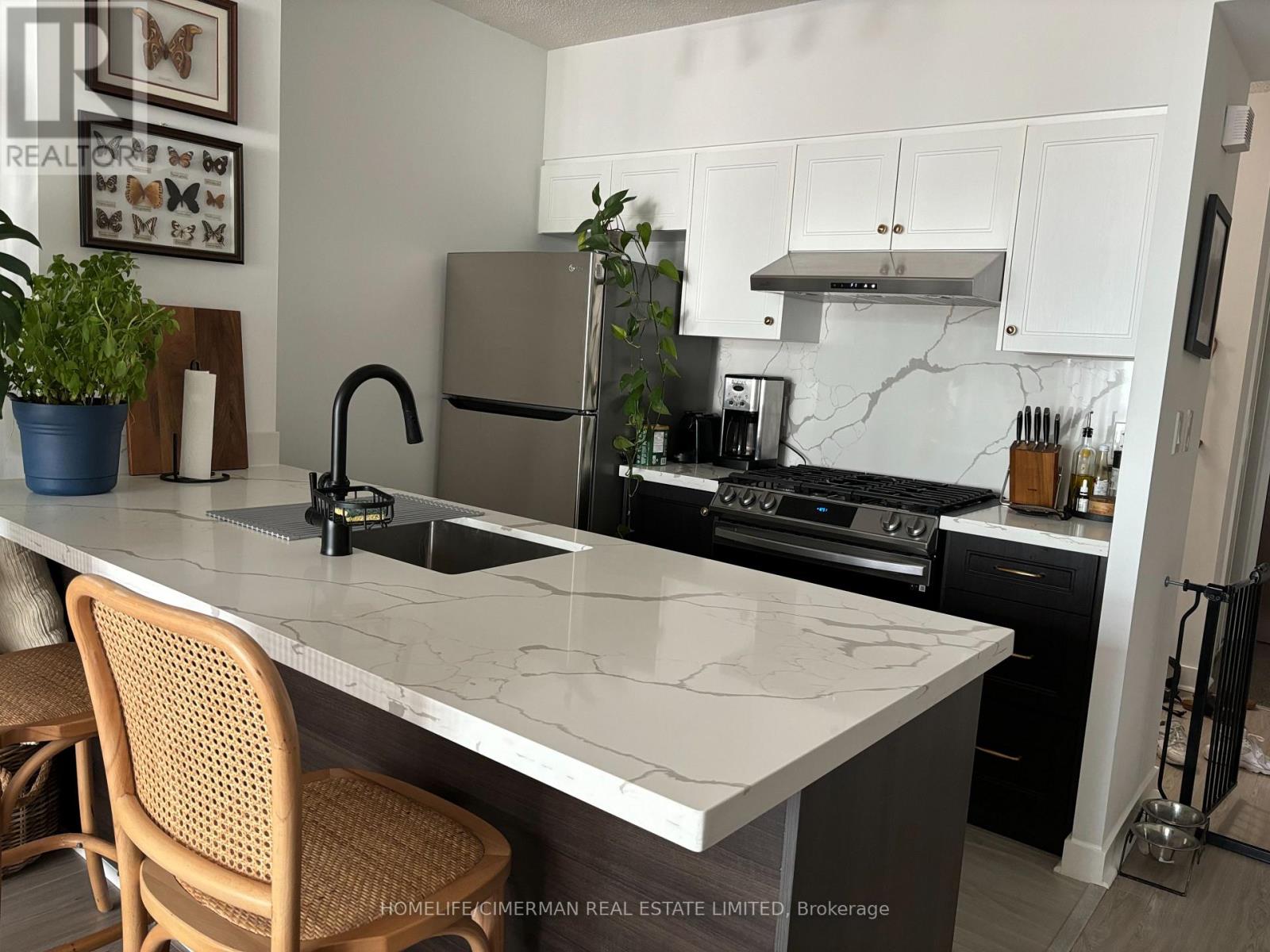 2207 - 35 Mariner Terrace, Toronto, Ontario  M5V 3V9 - Photo 3 - C12675730