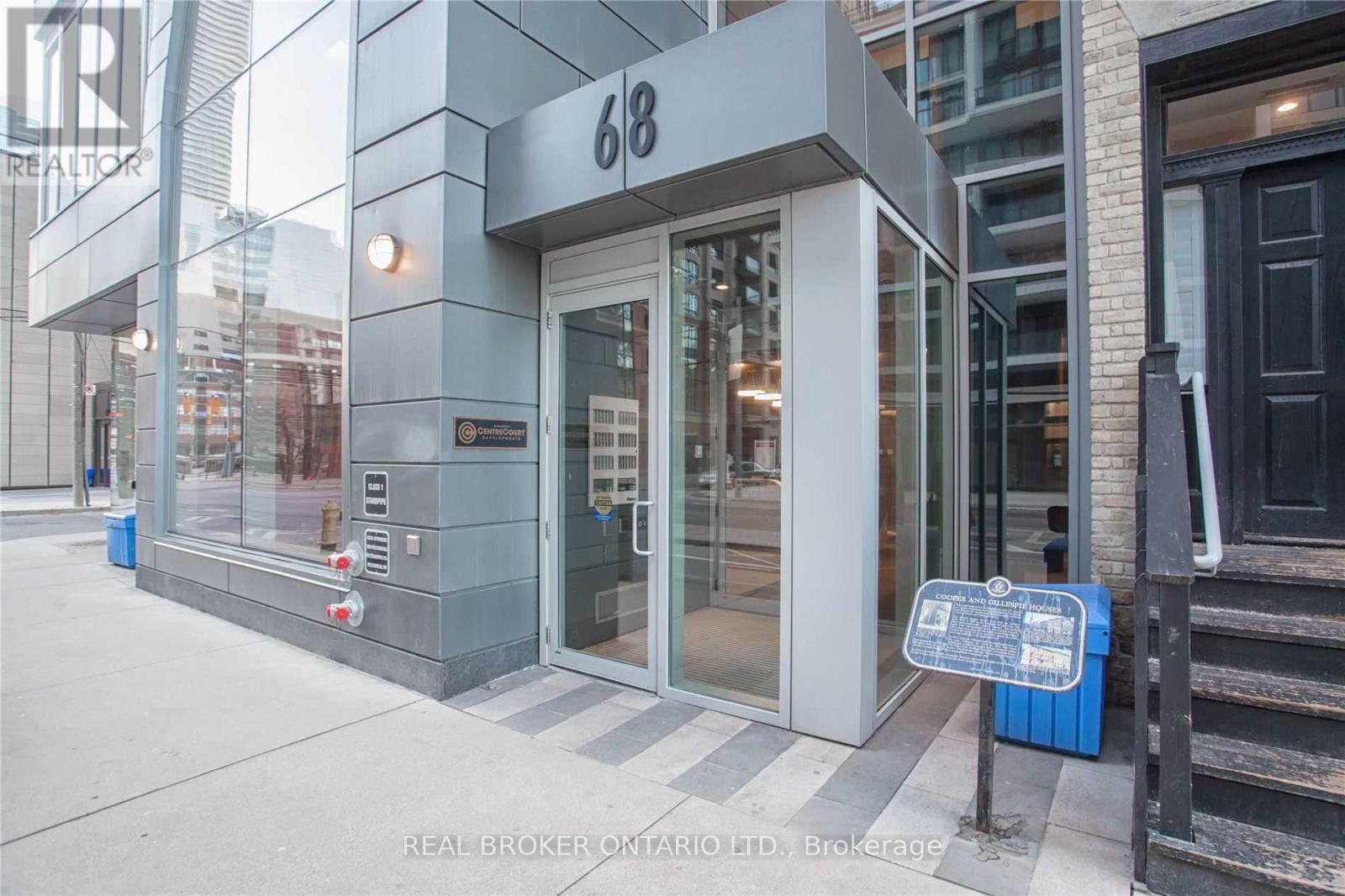 1607 - 68 Shuter Street, Toronto, Ontario  M5B 1B4 - Photo 2 - C12675746