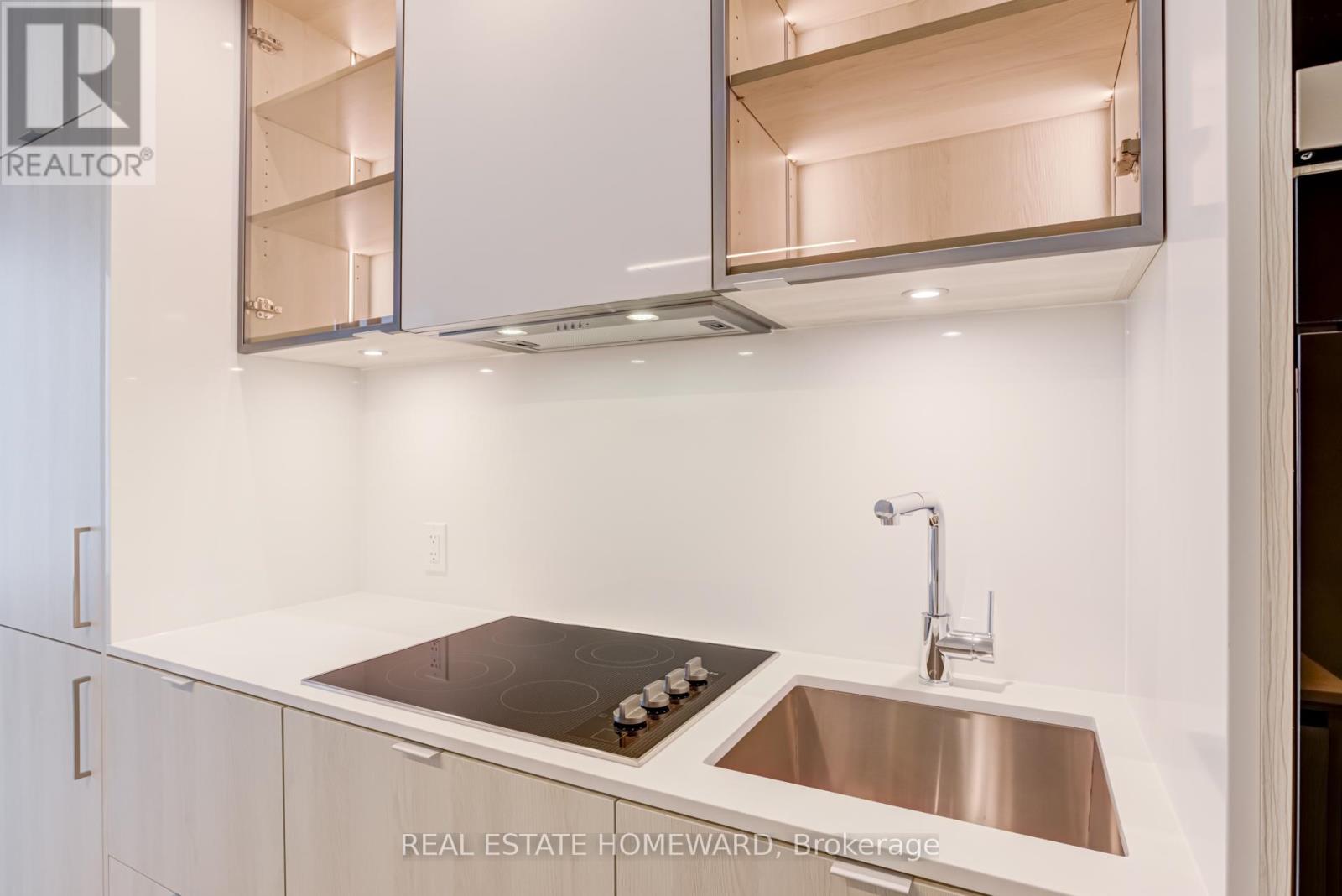 4901 - 11 Yorkville Avenue, Toronto, Ontario  M4Y 0B7 - Photo 11 - C12675758